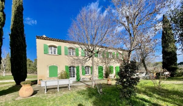 Bastide Provençale de 171m2 au Pied du Massif du Garlaban