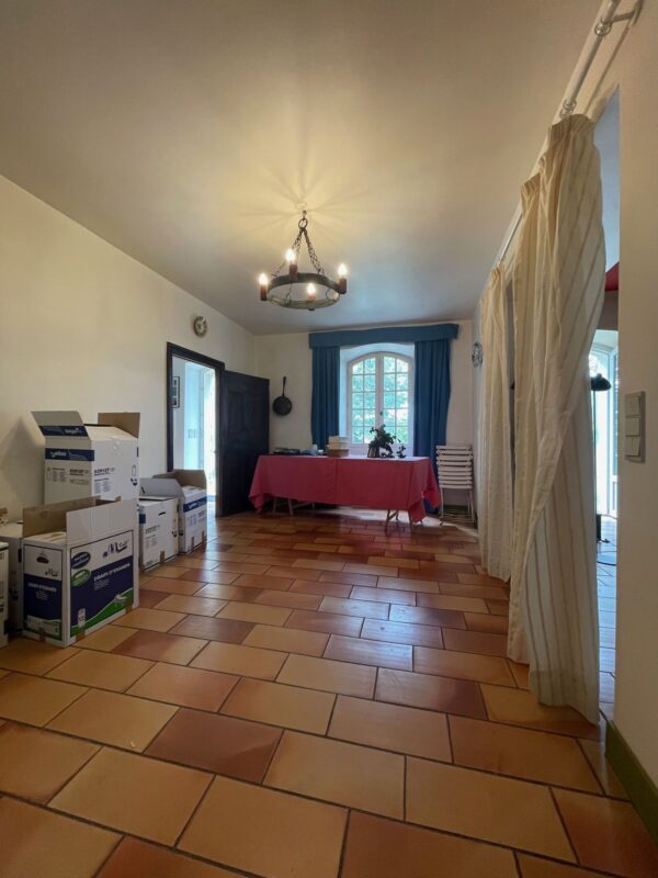 Bastide Provençale de 171m2 au Pied du Massif du Garlaban – Image 6