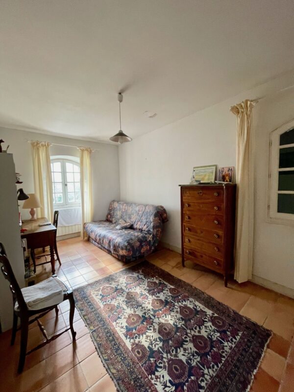 Bastide Provençale de 171m2 au Pied du Massif du Garlaban – Image 11