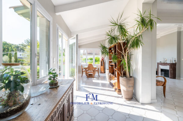 Maison 6 pièces 147 m² avec T2 indépendant 39 m²