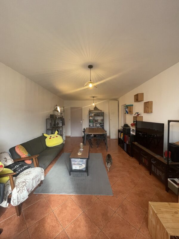 T3 en dernier étage  72m2 quartier SAINT LOUP 13010 – Image 2