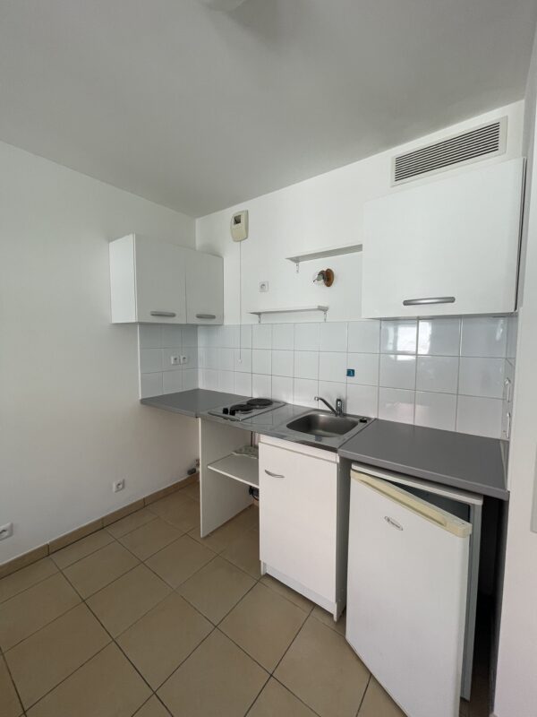 STUDIO 27M2 + BOX 13010 LA CAPELETTE – Image 4