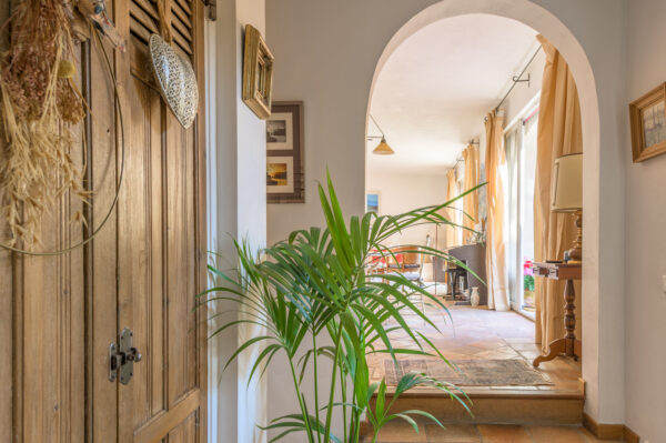 Maison 212m² Quartier Vieille Chapelle, vue mer, jardin, piscine et terrasses, garage – Image 14