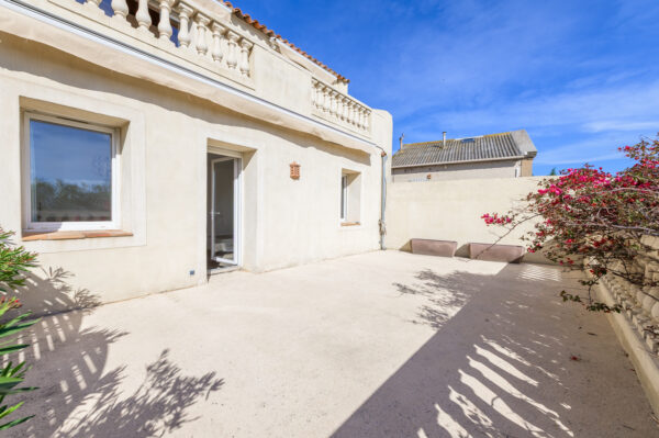 Maison 212m² Quartier Vieille Chapelle, vue mer, jardin, piscine et terrasses, garage – Image 27
