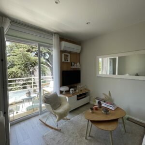 T4 65M2 QUARTIER SAINTE ANNE AVEC BOX